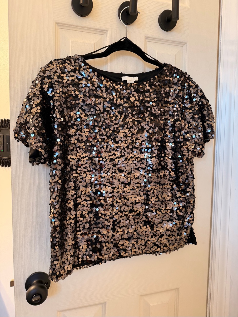 Sequin Short Sleeve Party Top - Black and Gold